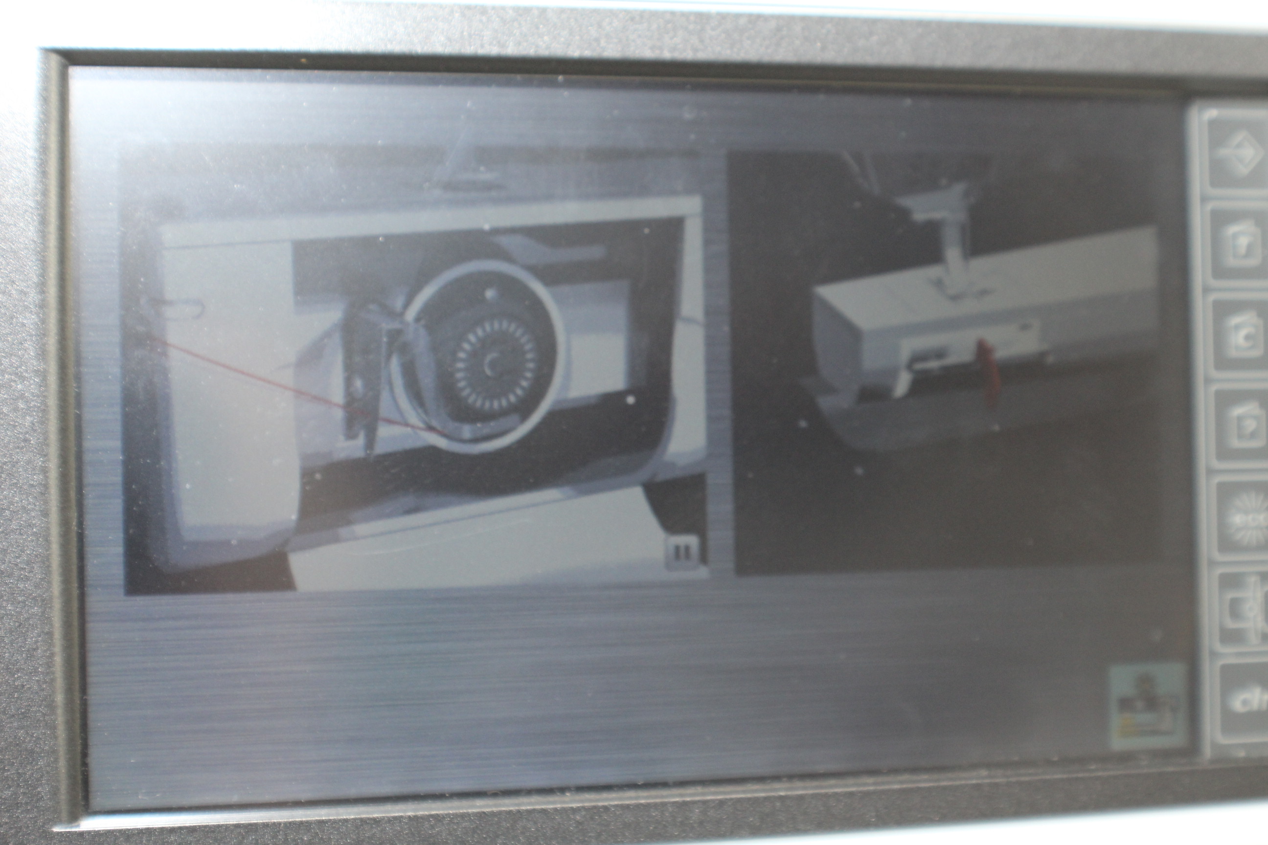 Bernina 830 - mit Stickmodul