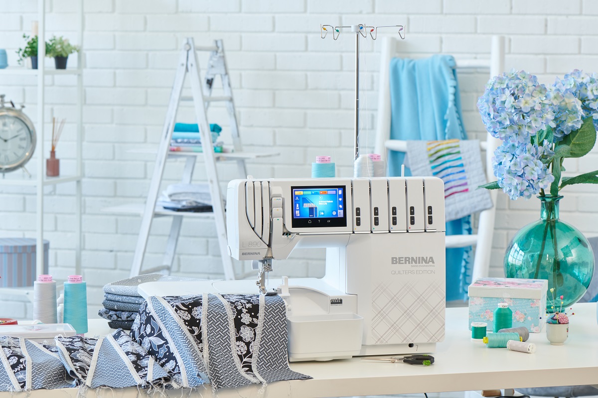 BERNINA Overlock/Coverstitch-Combo L890  Quilters Edition