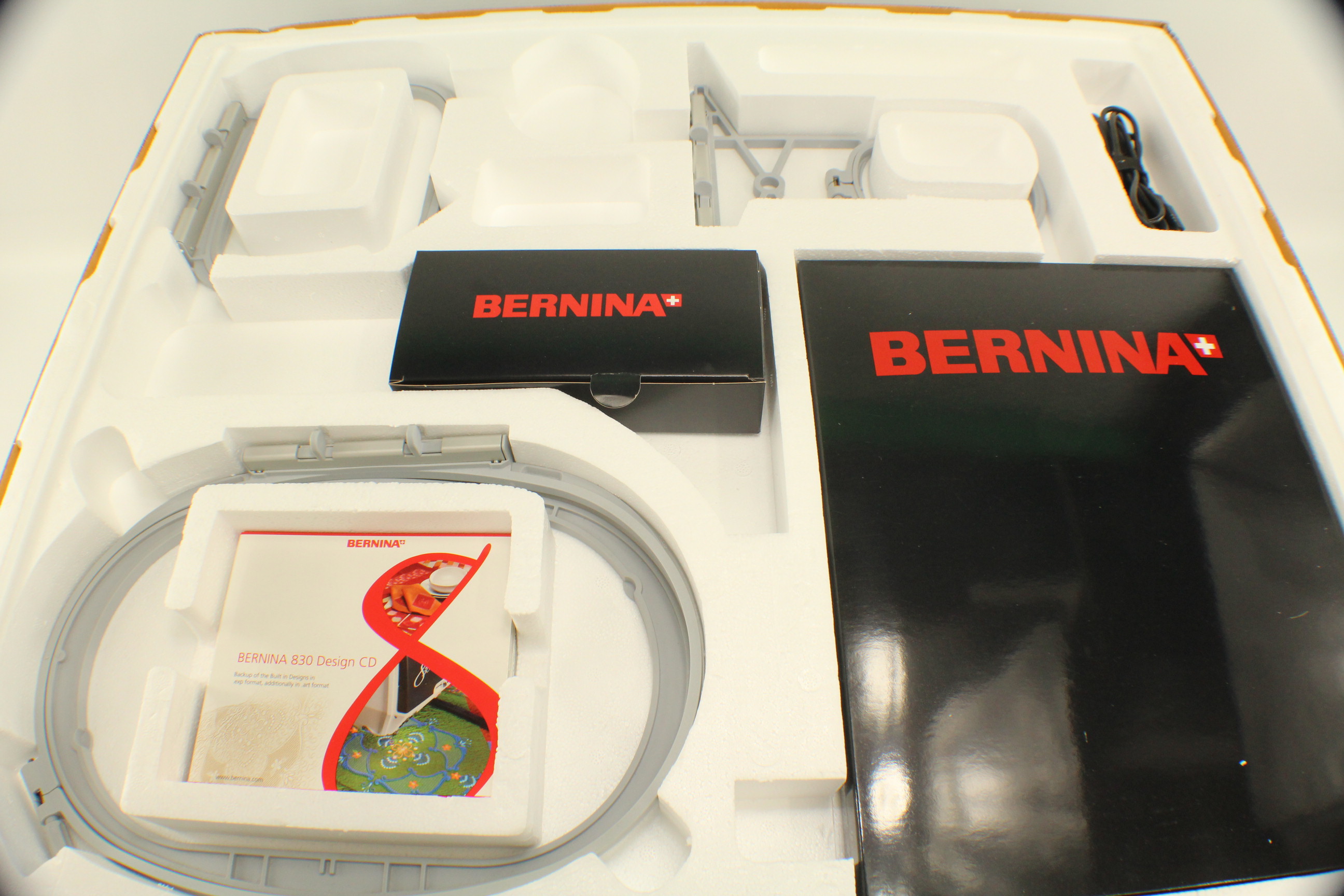 Bernina 830 - mit Stickmodul