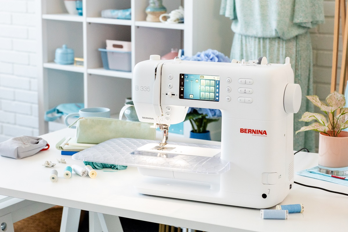 Bernina 335 
