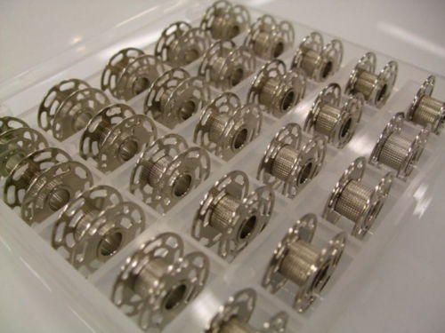 Original BERNINA Umlaufgreifer - Spulen Metall 25 Stück in Box