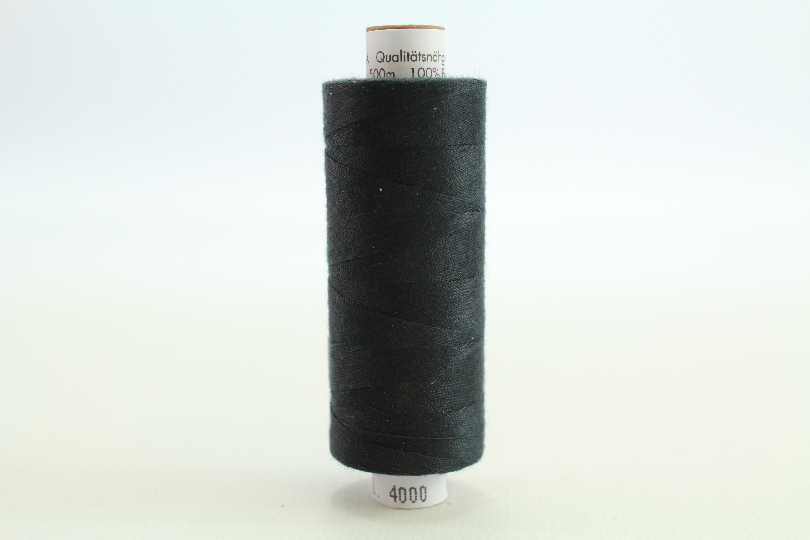 Troja 500M. in schöner Nähwelt Box (7er Set, gelb, rot, schwarz, weiss, rosé, blau, grau )