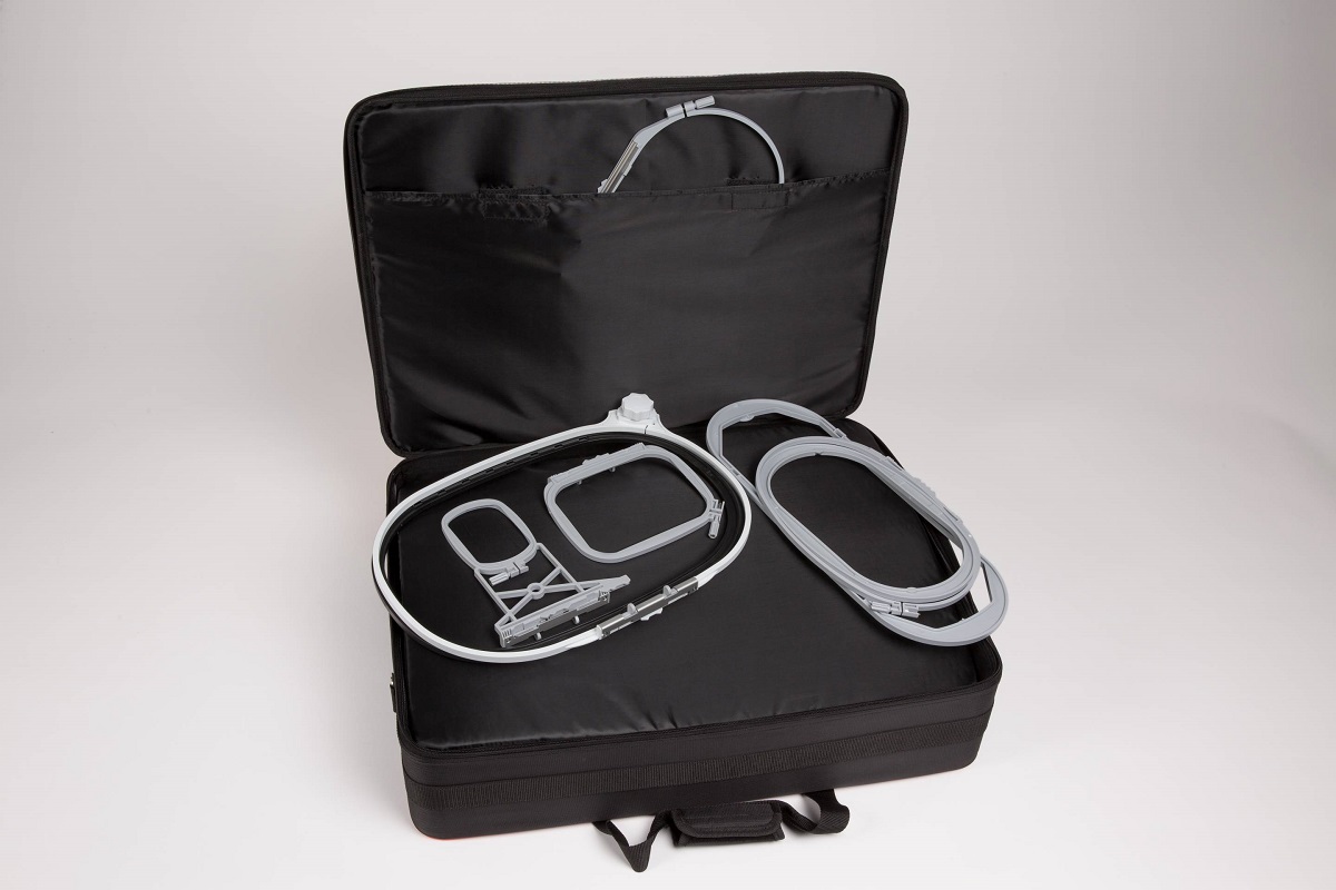 BERNINA Kombi Paket Trolley XL und Stickmodultasche XL für die 7er und 8er Serie