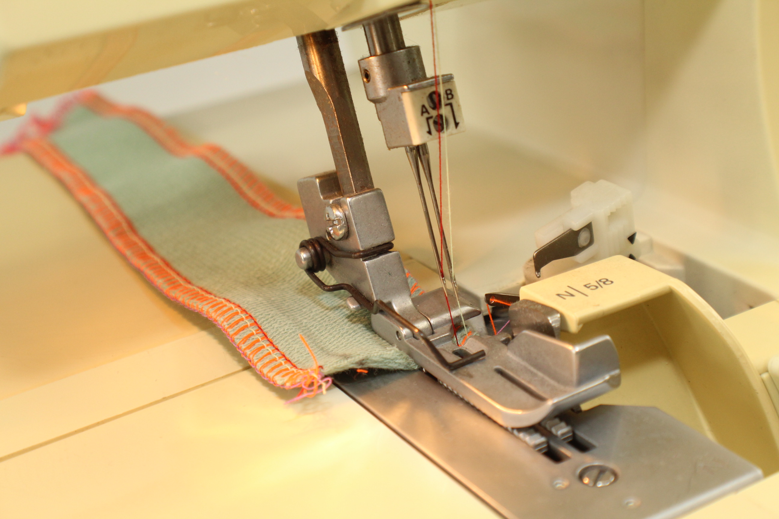 Pfaff Hobbylock 4860 gebraucht 