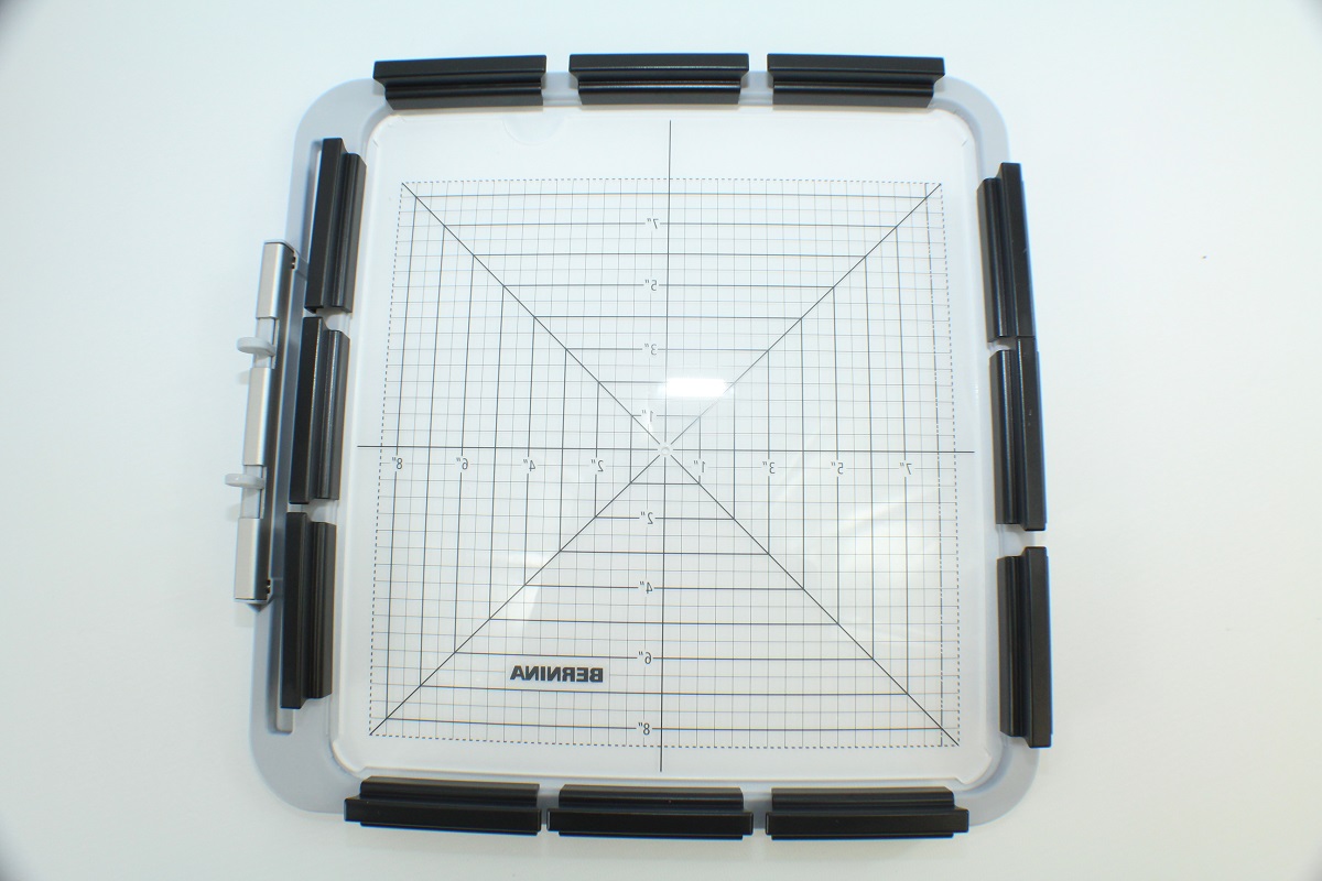 Bernina  Medium Klemmen-Stickrahmen für 7er / 8er Serie