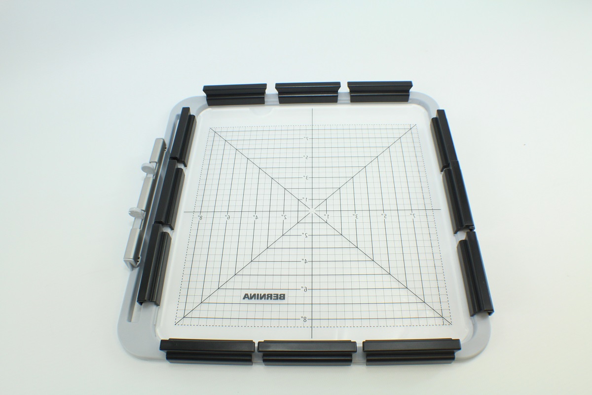 Bernina  Medium Klemmen-Stickrahmen für 7er / 8er Serie
