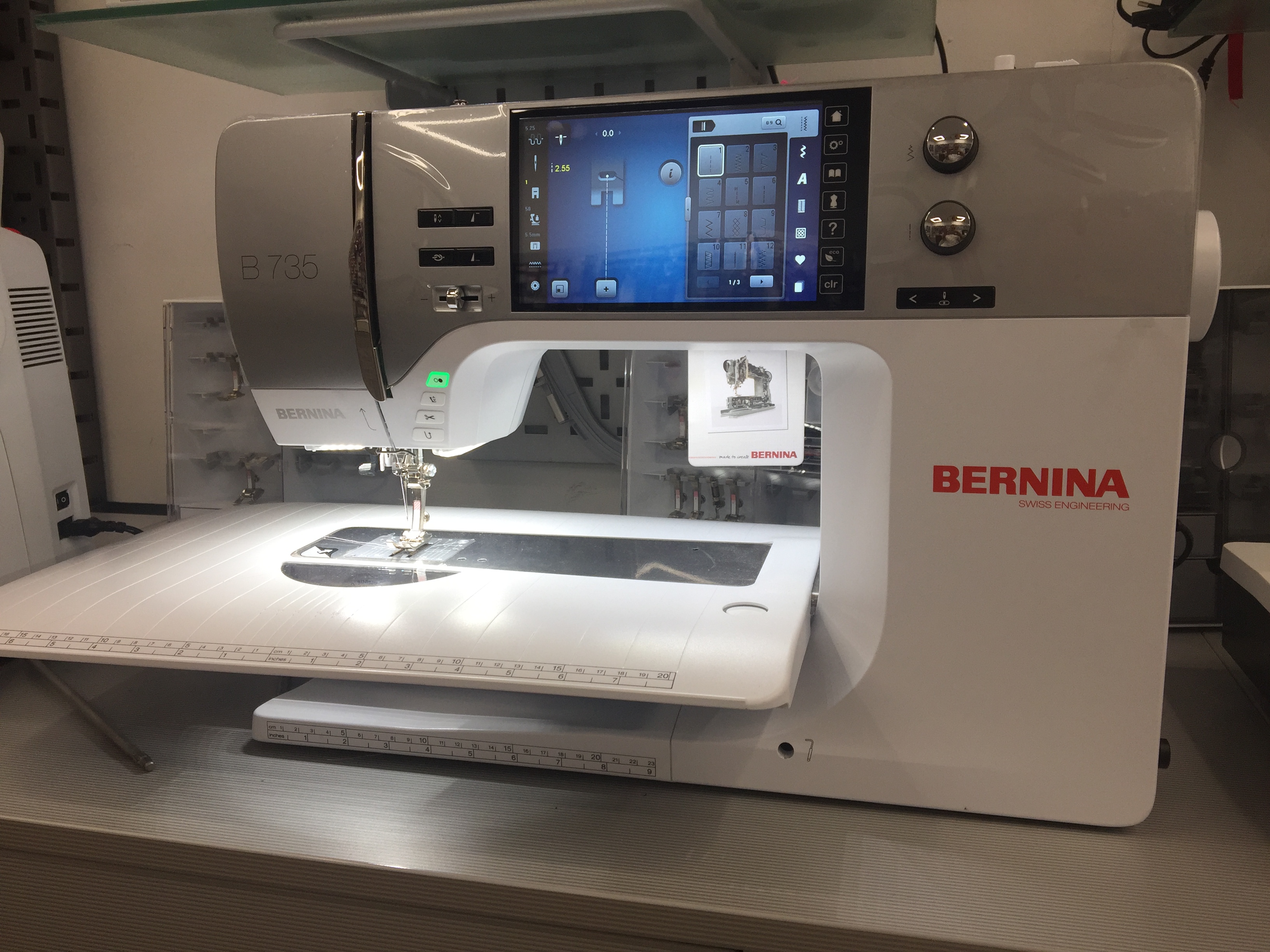 BERNINA 735 Versandrückläufer