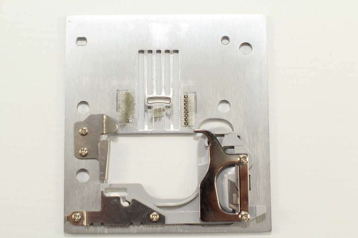JUKI Standard Stichplatte für HZL-F und HZL-G Serie