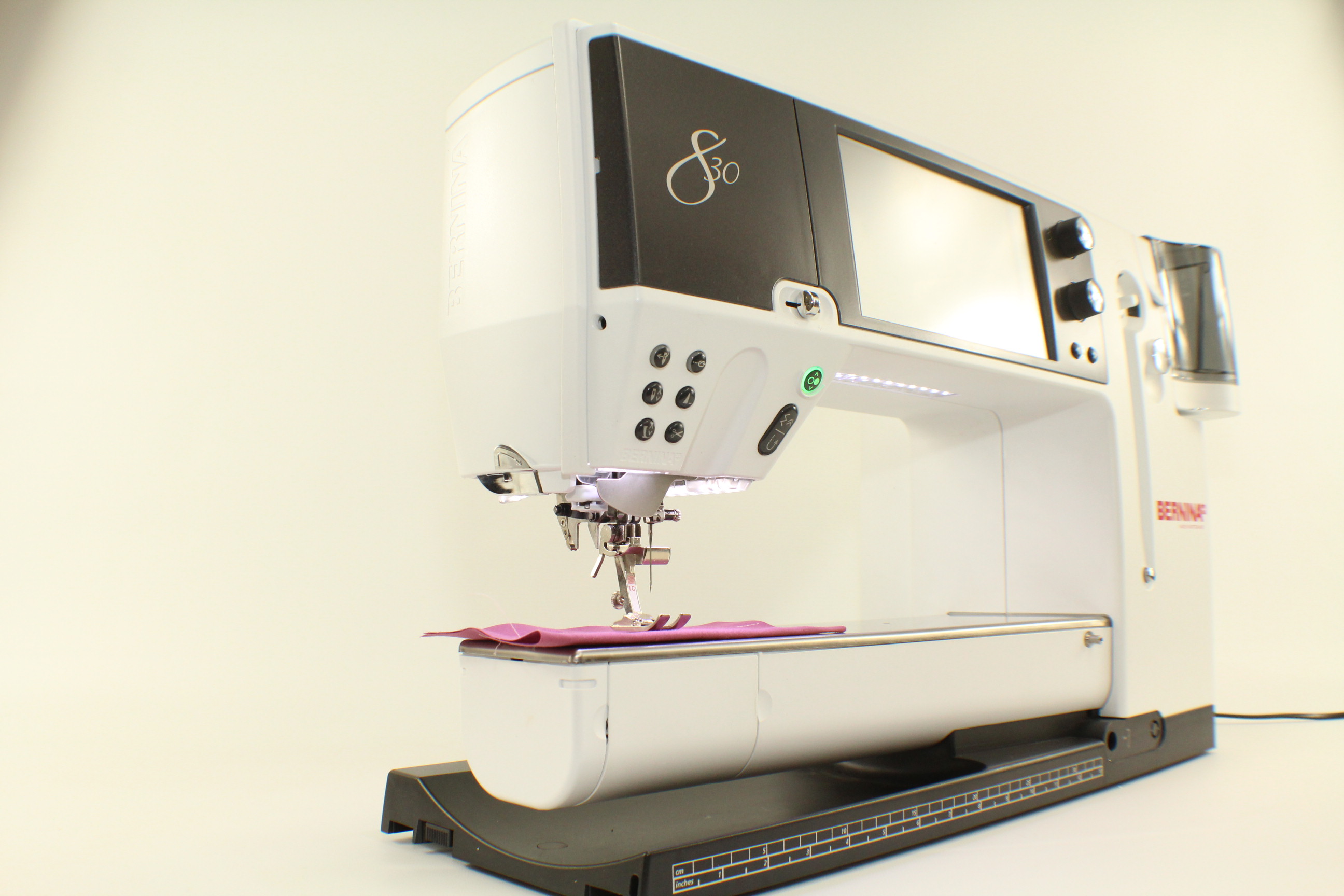 Bernina 830 - mit Stickmodul
