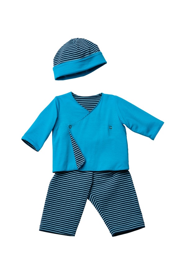 burda Schnitt 9451 "Wickelshirt, Gummizughose, Mütze"