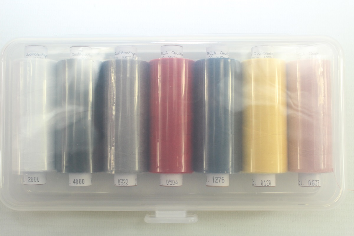 Troja 500M. in schöner Nähwelt Box (7er Set, gelb, rot, schwarz, weiss, rosé, blau, grau )