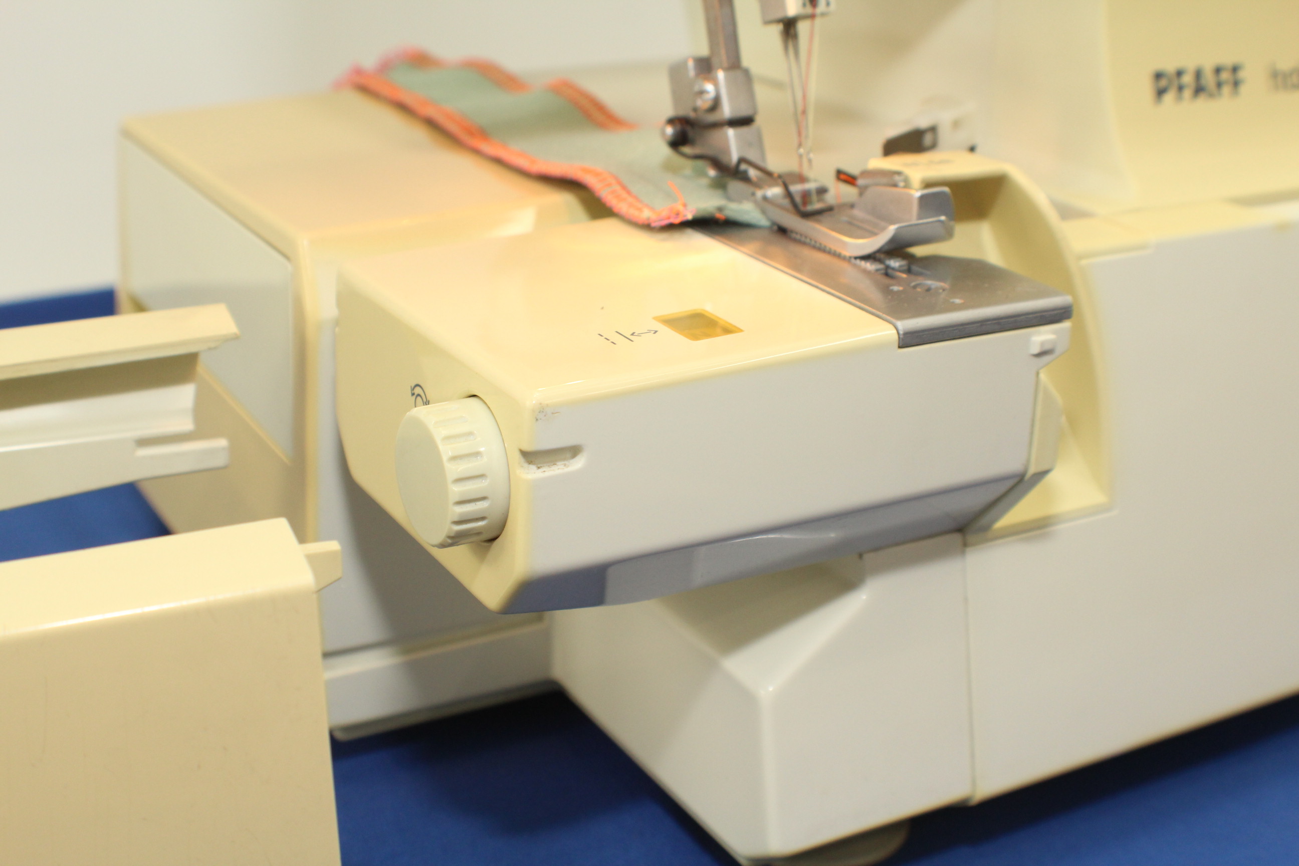 Pfaff Hobbylock 4860 gebraucht 