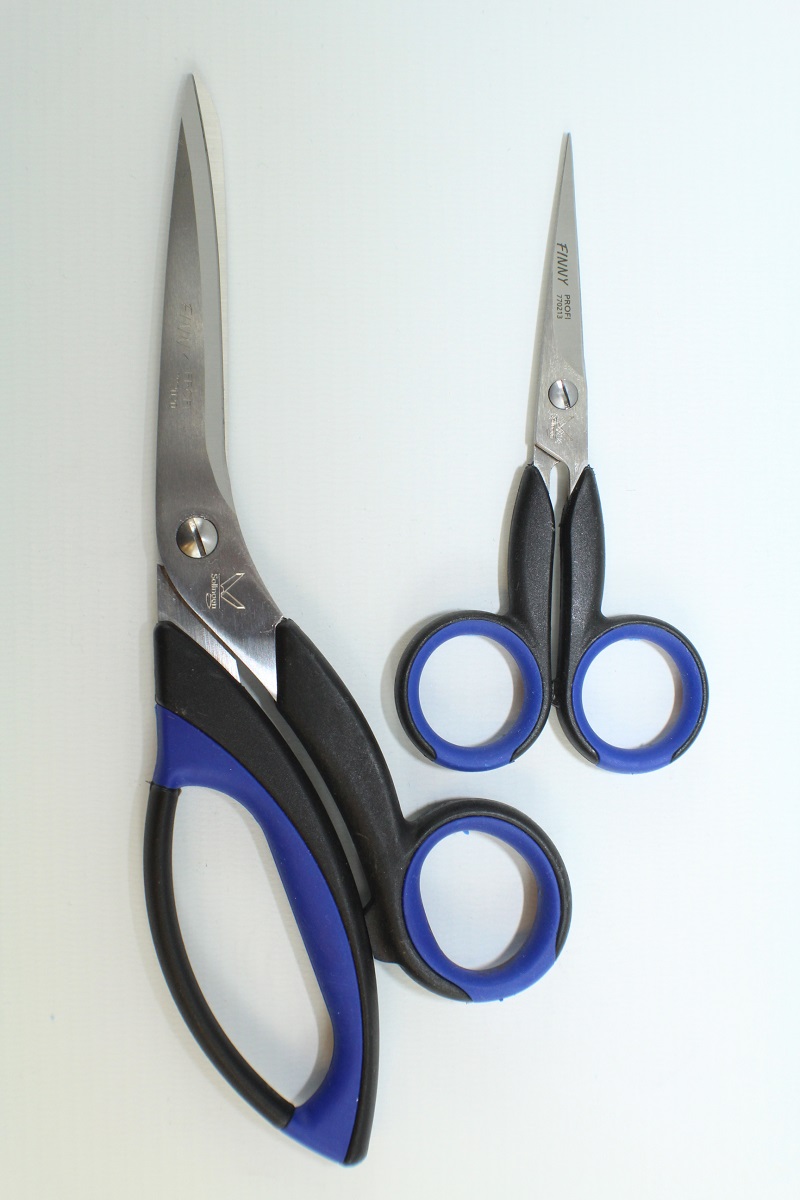 Finny Profi-Schere 20cm mit einer gratis Stickschere 13cm