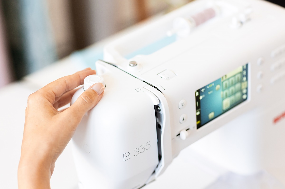 Bernina 335 