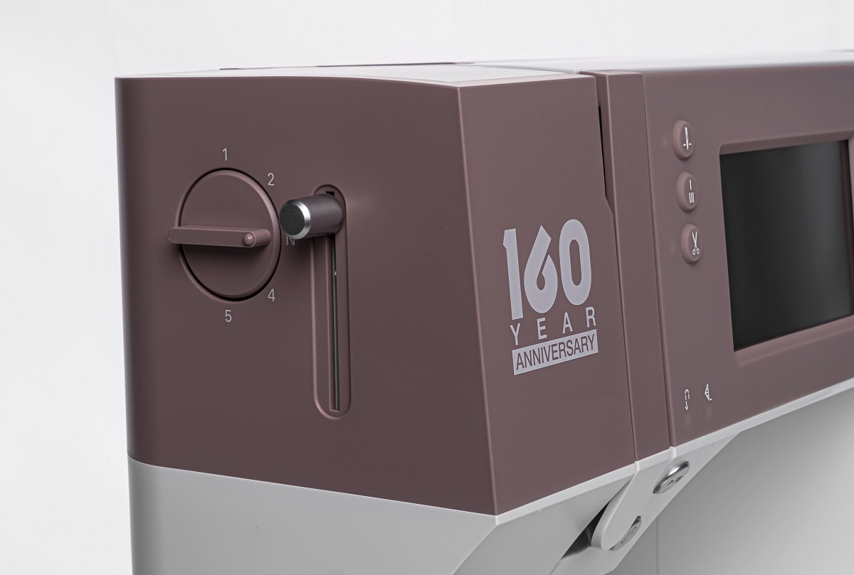 PFAFF quilt ambition 635 Anniversary 160 Year Edition